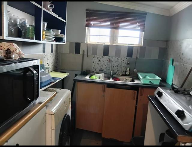 2 BEDROOM HOUSE FOR SALE IN NEW MACASSAR VILLAGE